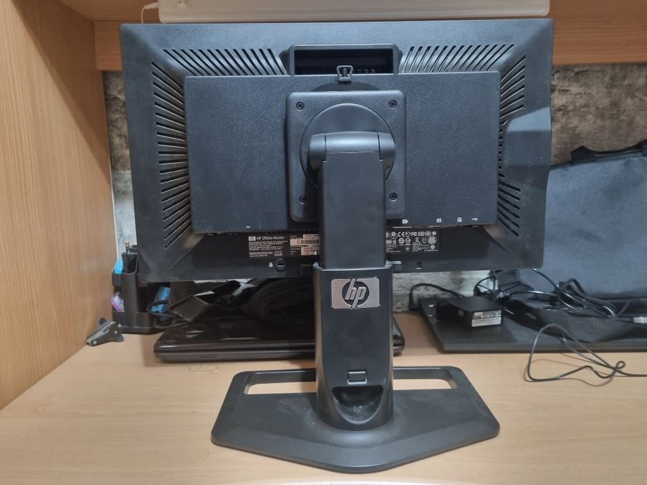 Монитор HP ZR22W