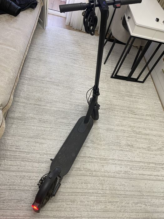 Продам электросамокат Xiaomi PRO 2