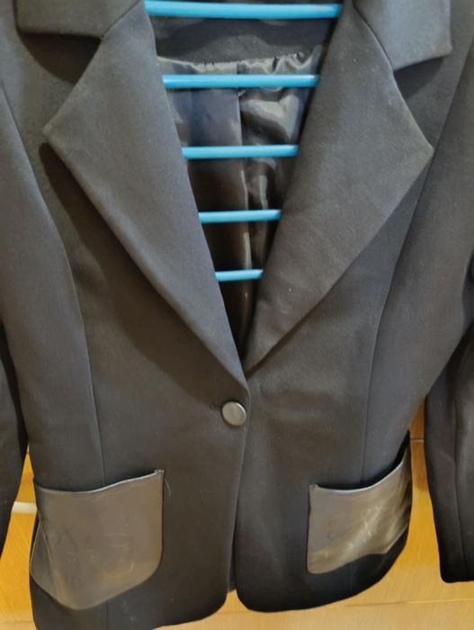 Елегантно черно сако