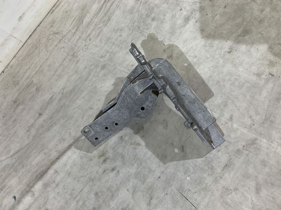 Suport trager stanga, Mercedes E-Class W213, GLC, W253, 2015, 2016, 2017, 2018, 2019, 2020, 2021, 2022, cod origine OE A2536210600.