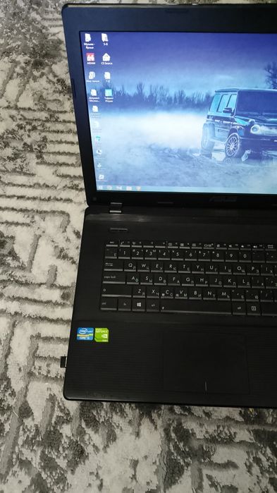 Продам  срочно ноутбук