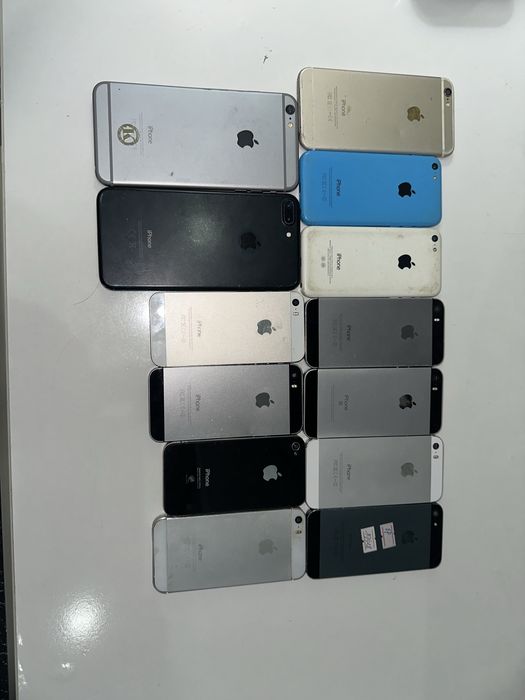Продам 13 штук iPhone на запчасти