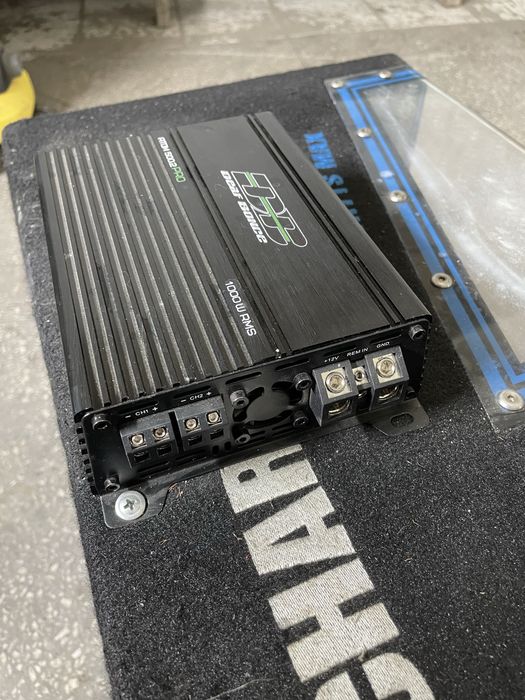 Сабвуфер Magnat Pro и усилитель