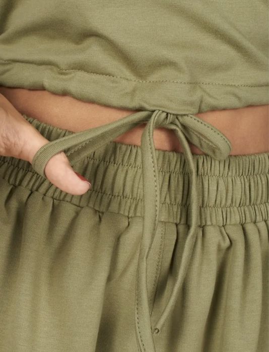 Костюм с шортами 44-46 рр