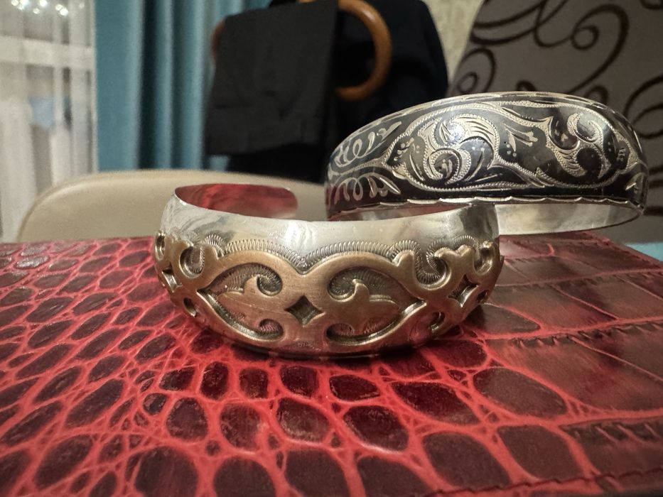 браслет серебро две штуки