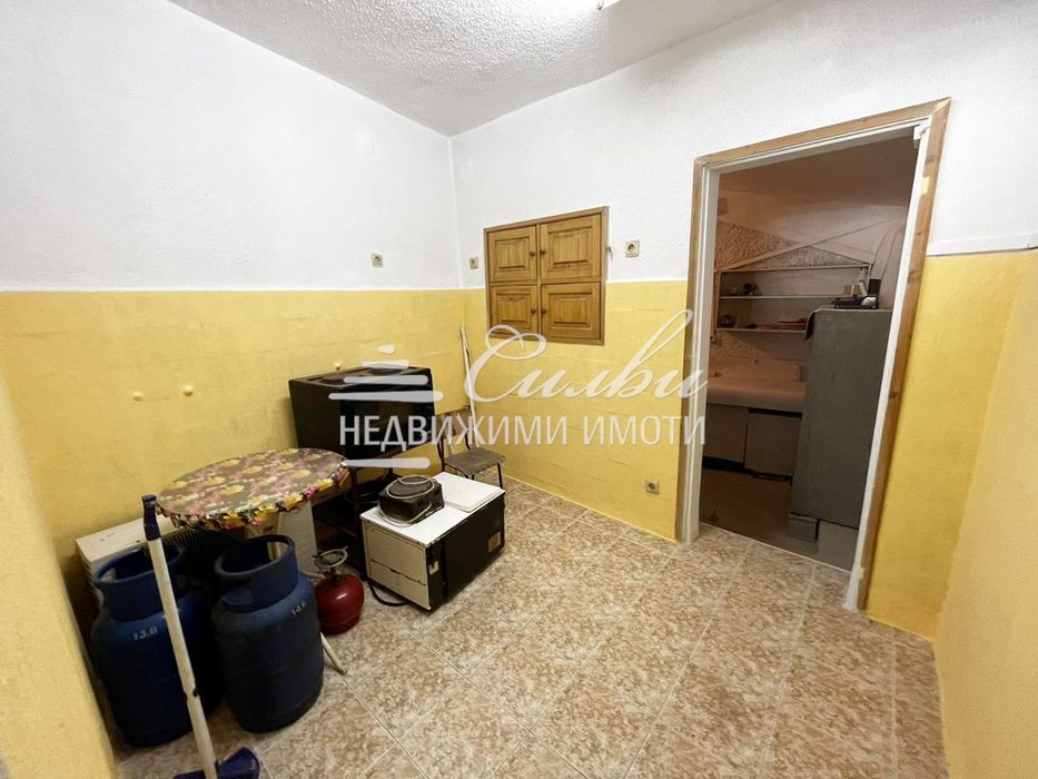 Търговско помещение МАГАЗИН на много КОМУНИКАТИВНО място – кв. Болниц