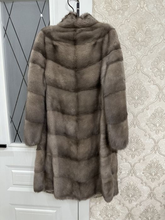 Продам норковую шубу