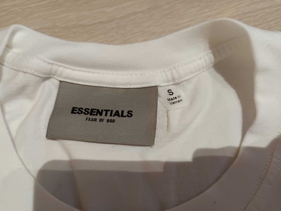 Тениска Essentials