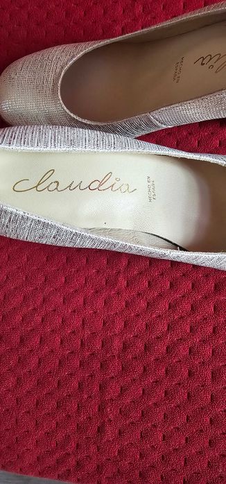 Продавам дамски обувки