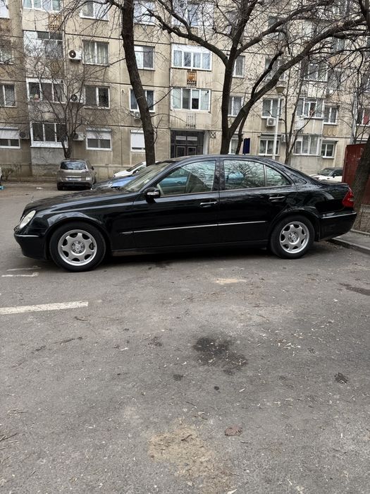 MERCEDES-BENZ E-Class 2004 — imagine 4