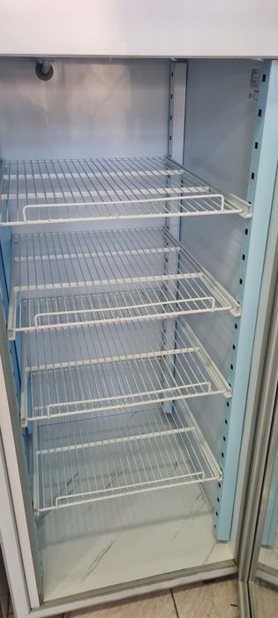 Витринный холодильник Polair