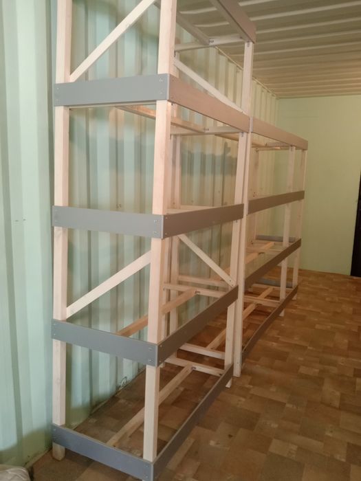 Стелажи деревянные