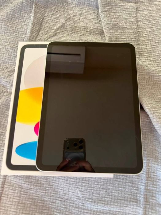Продавам Ipad A16