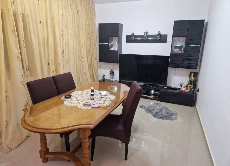 Casa de vânzare din cărămidă zona centrală!