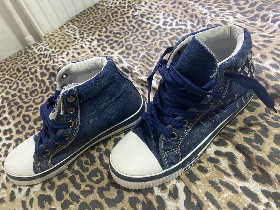 adidasi sport unisex