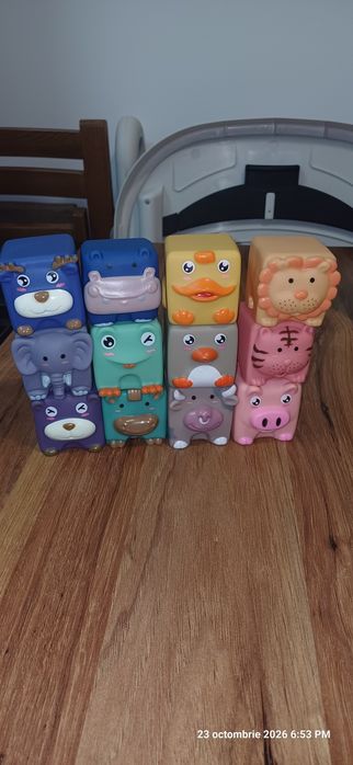 Set 12 Cuburi moi cu animale pentru bebe Soft Blocks