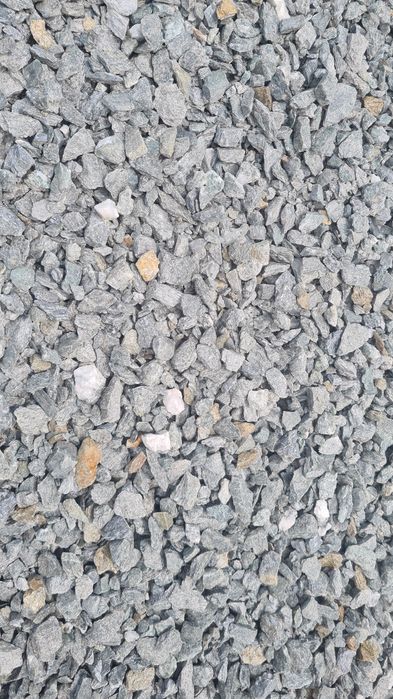 Calcar granit gri chisai balastru nisip asfalt frezat miniexcavator