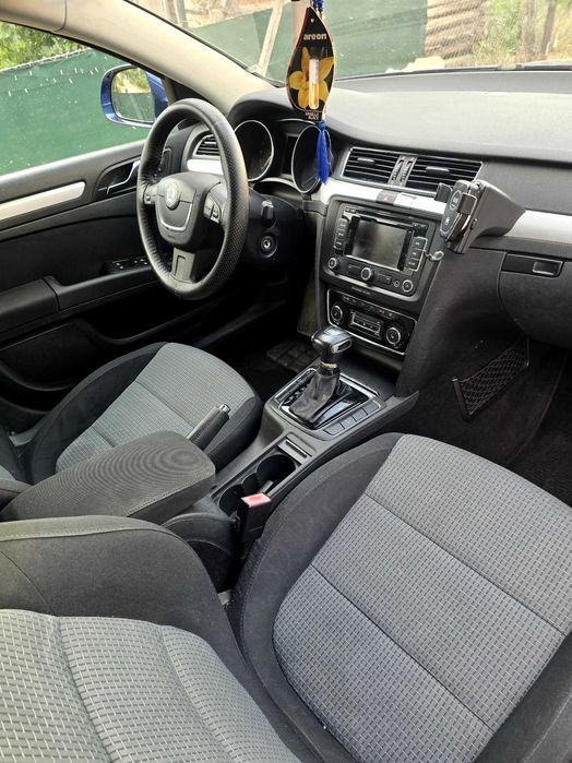 SKODA Superb 2010 — imagine 4