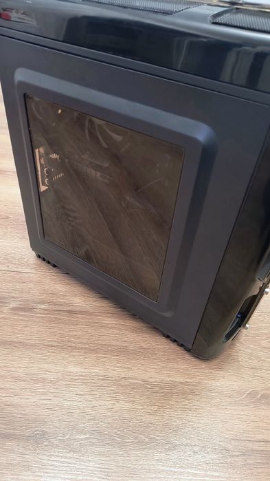 Vând PC complet cu monitor