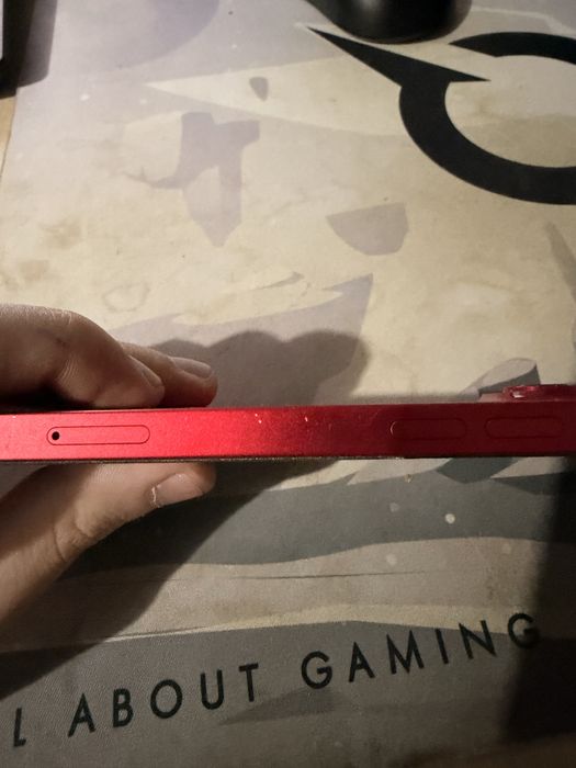 Iphone 14 red baterie 72%