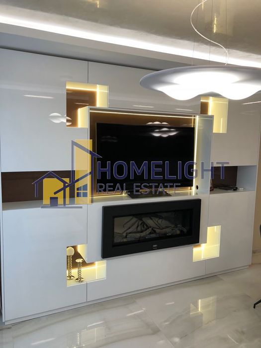 Дава се под наем Двустаен апартамент в София, Център - 79 кв.м за 890 € - Снимка #2