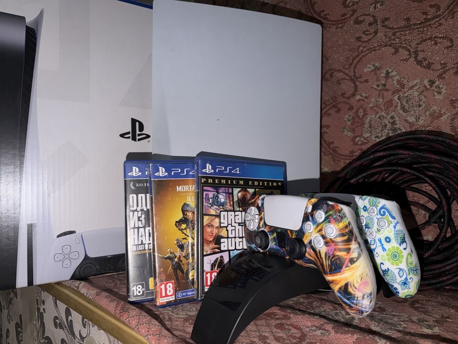 PlayStation 5 2-джойстика 3 игры