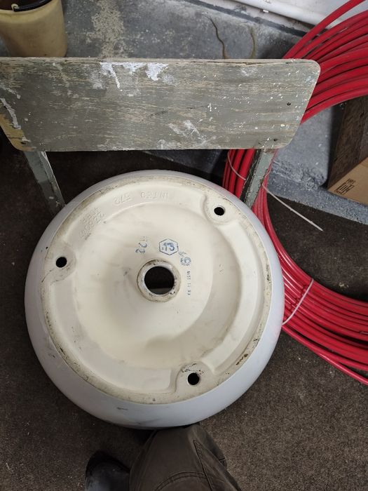 Продам раковину круглую