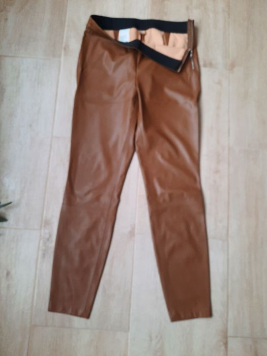 Дамски клин BOSS кожа М