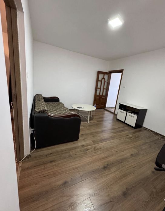 Închiriez apartament cu 2 camere în Giurgiu