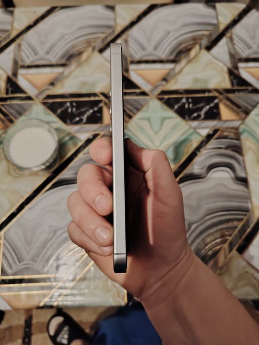 Продам Самсунг галакси s24 FE