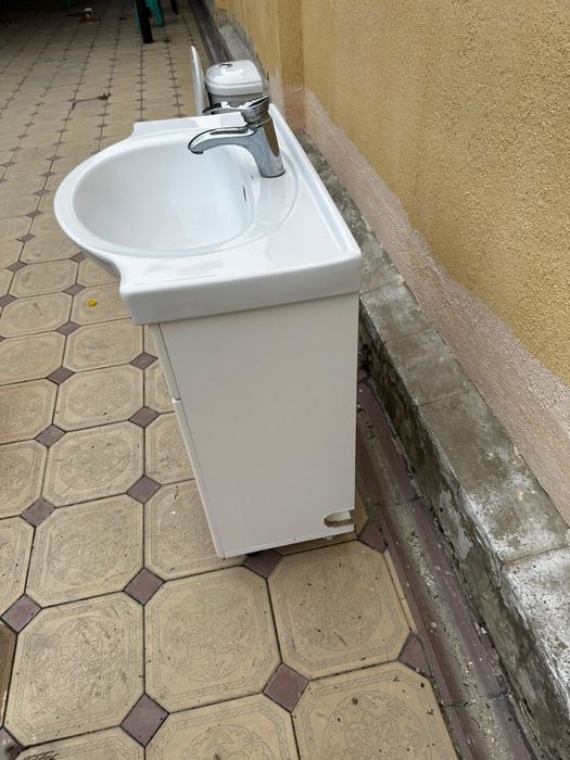 Продаю комплект для ванной комнаты