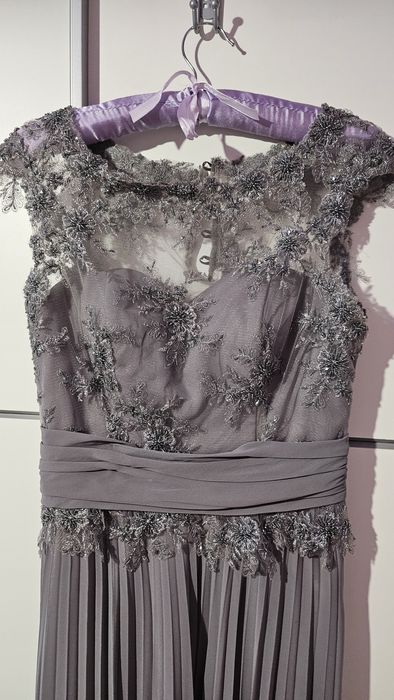 Официална рокля, ръчно шита френска дантела