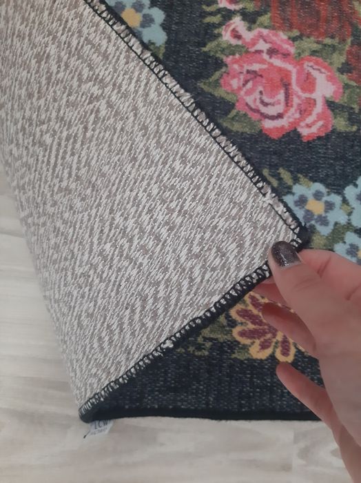 Килим-тип черга тънка