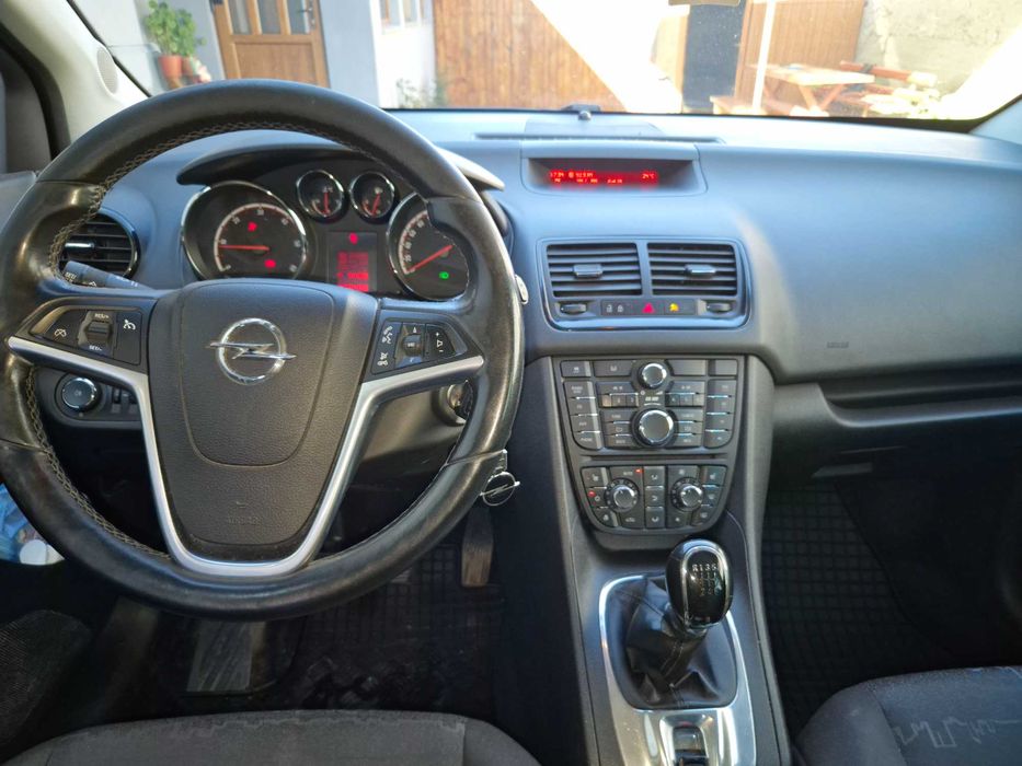 Opel Meriva B 2011