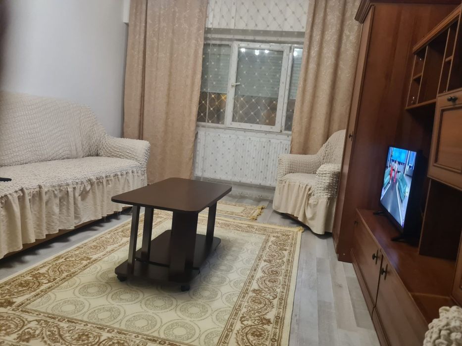 Inchiriez apartament 3 camere