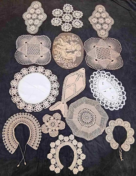 Покривка на една кука - правоъгълна, кръгла, синя, каренца, якички