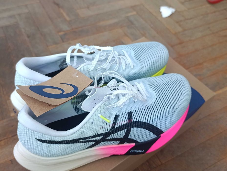 ASICS metaspeed edge 42.5