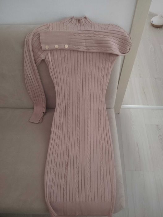 Продавам дамска плетена рокля