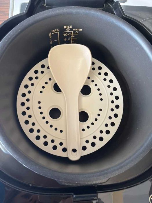 Продавам Мултикукър PHILIPS ALL-IN-ONE HD2151/40 ЧЕРЕН, ALL-IN-ONE