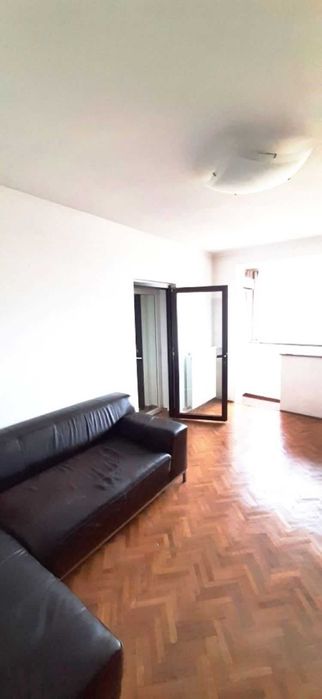 Proprietar vand apartament 3 camere langa metroul Eroii Revolutiei
