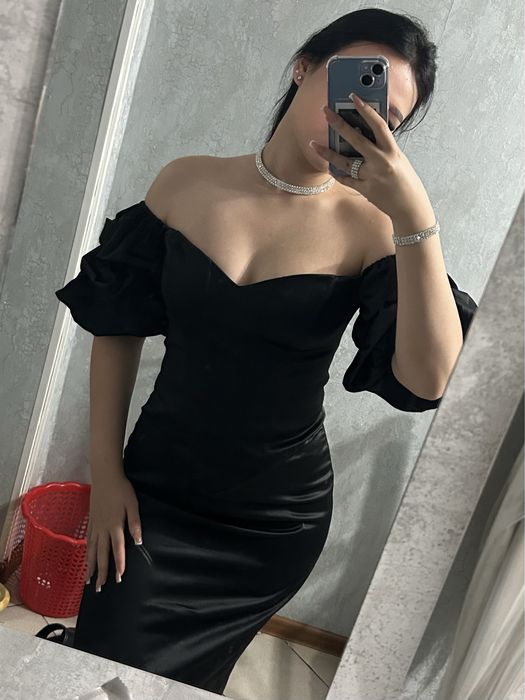 Женское вечернее платье