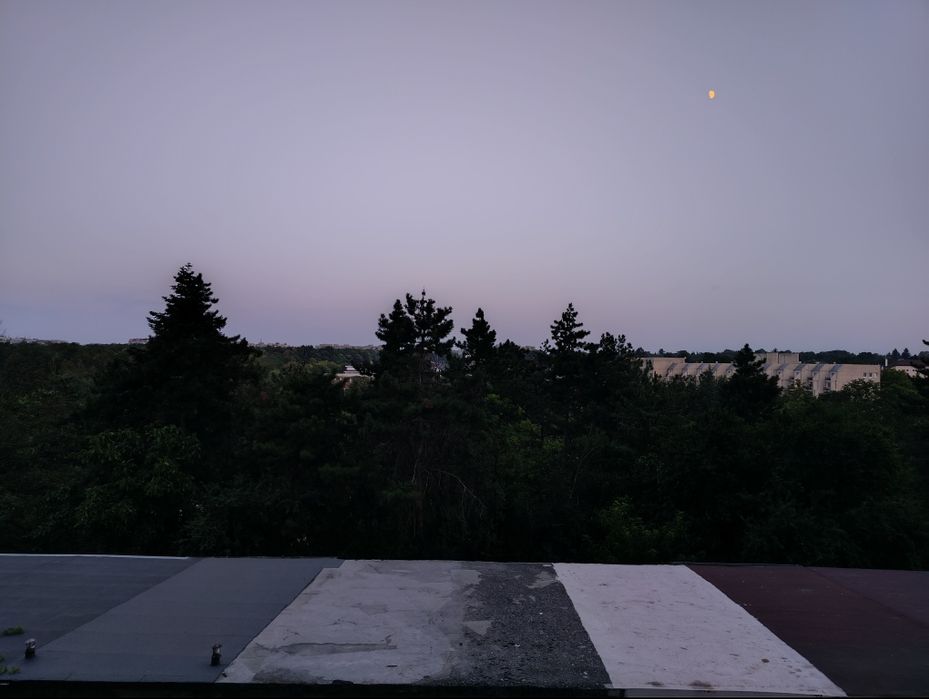 Гарсониера до парка и болницата