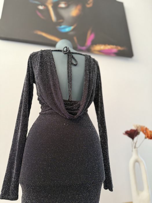 Rochie cu sclipici si spatele gol Signature