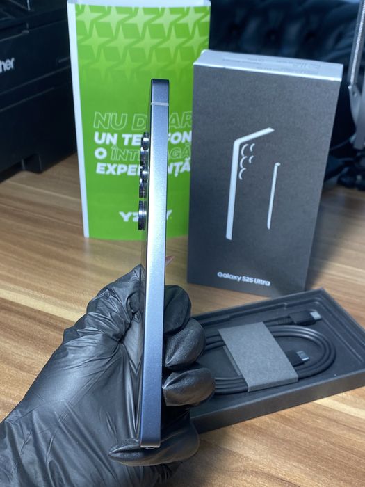 Samsung Galaxy s25 ultra • 512 GB • Titanium Jetblack