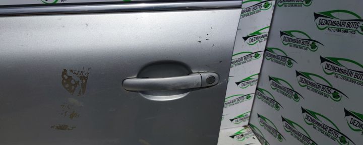 Usa / Portiera fata stanga /660 Volkswagen VW Passat B5.5 (facelift)