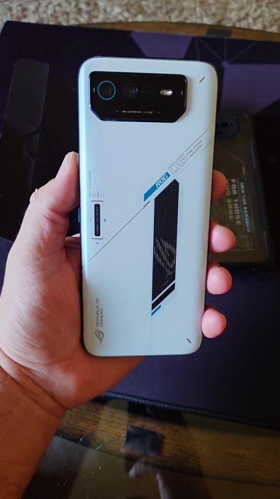 Vând Asus Rog Phone 6