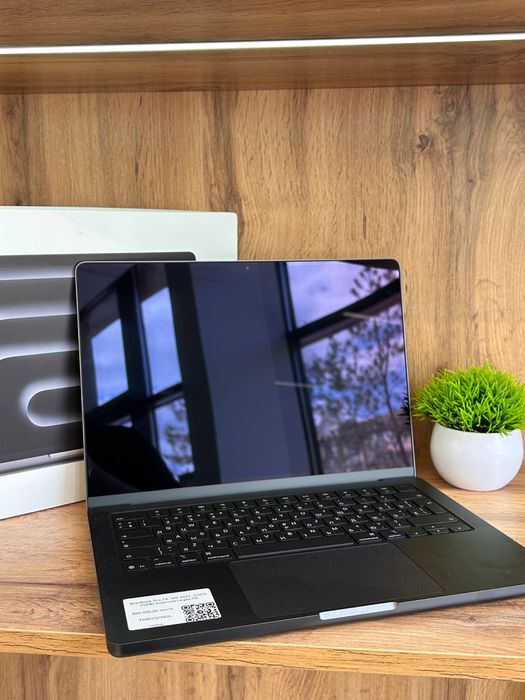 MacBook Pro 14” M5 2025 (NEW)