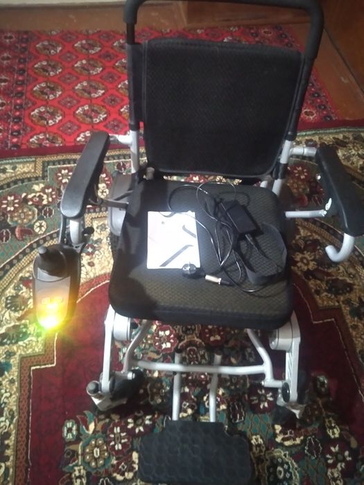 Инвалидная коляска электрическая 20HA , пулть управления снизу.