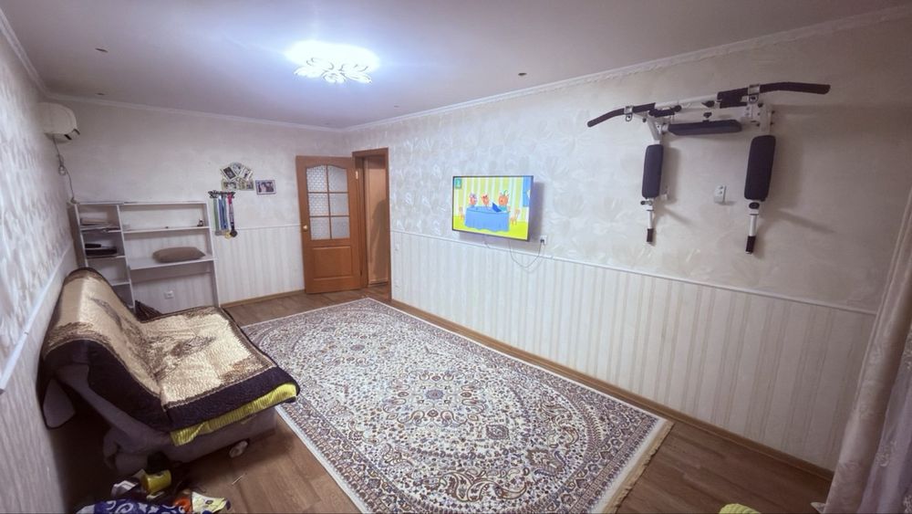 СРОЧНО!Продам 2 комнатную кв.  в 7мкр