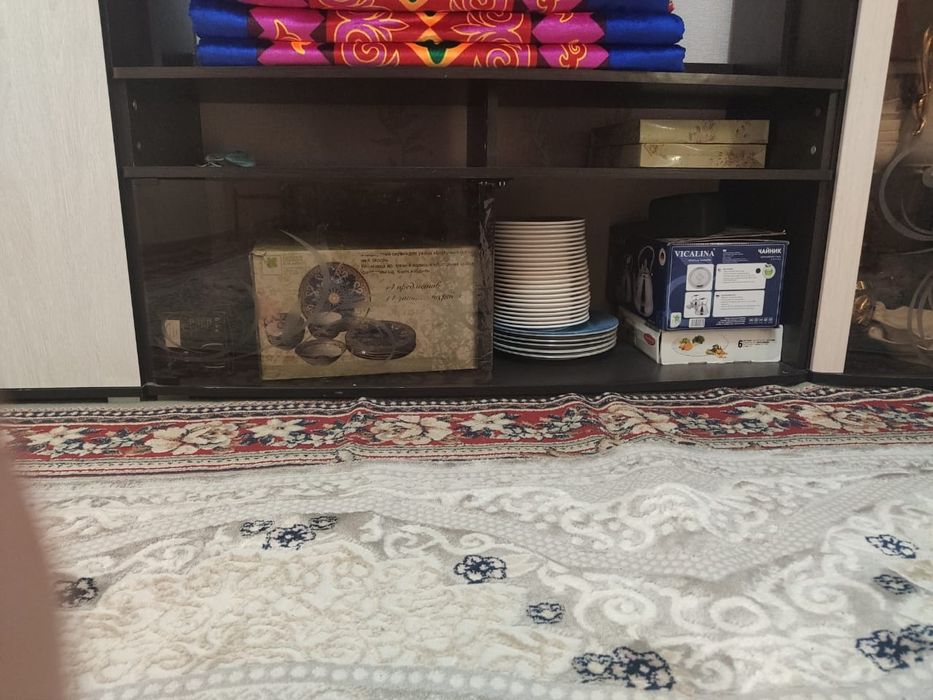 Шкаф с подставкой под телевизор